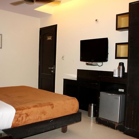 Aman Deluxe Hotel New Delhi Buitenkant foto