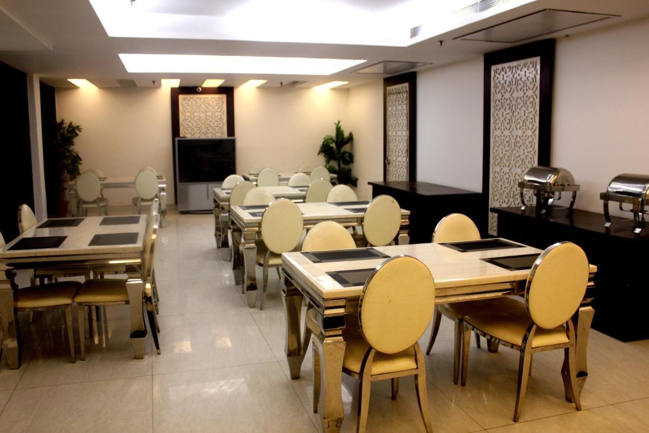 Aman Deluxe Hotel New Delhi Buitenkant foto