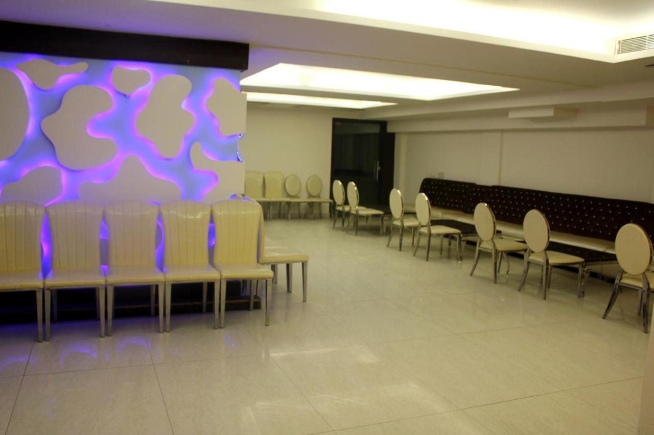 Aman Deluxe Hotel New Delhi Buitenkant foto