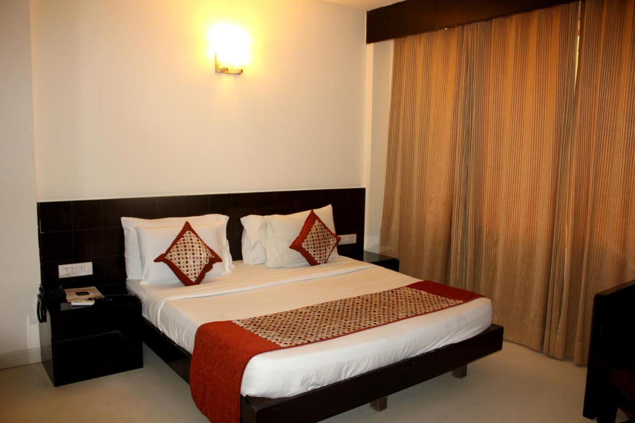 Aman Deluxe Hotel New Delhi Buitenkant foto